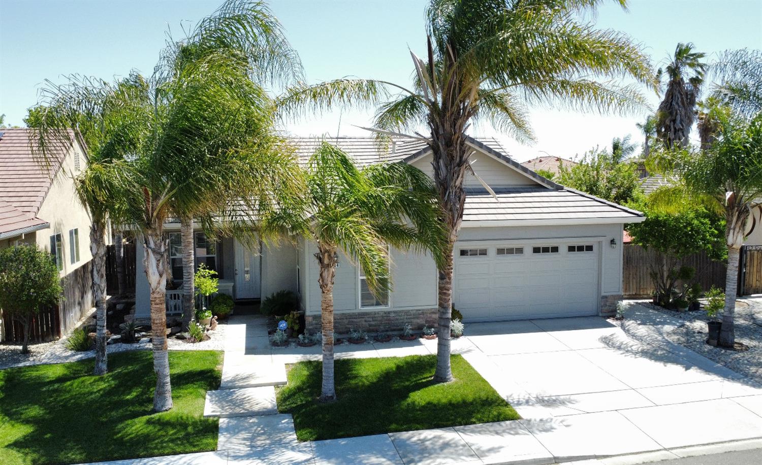 Detail Gallery Image 2 of 46 For 734 Bunting Ln, Newman,  CA 95360 - 3 Beds | 2 Baths