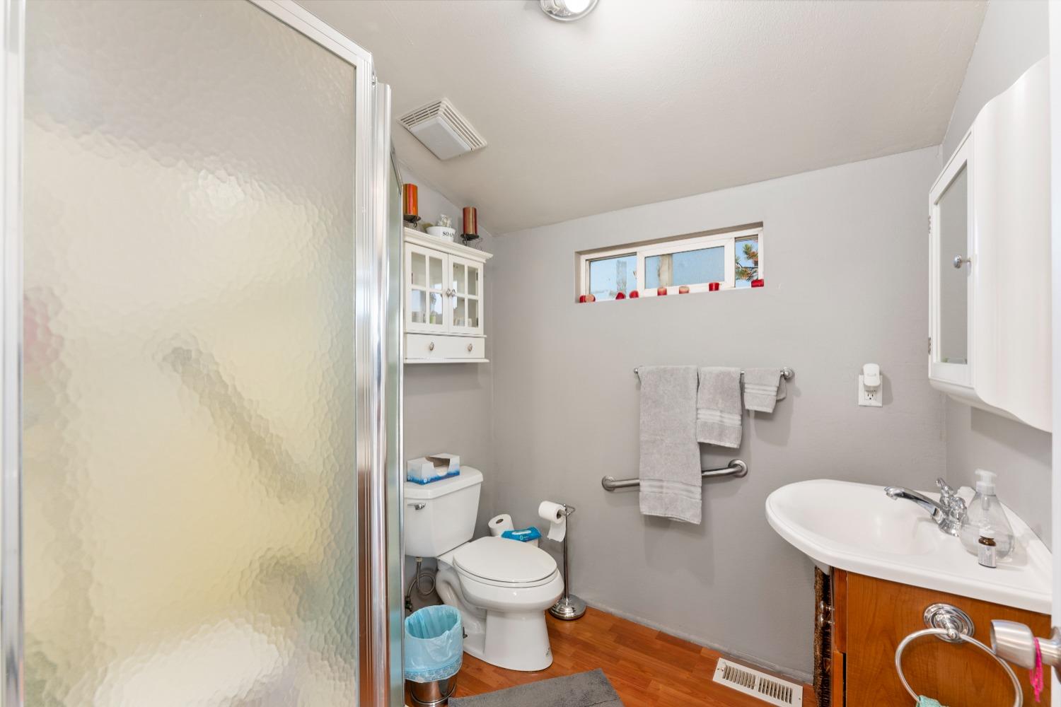 Detail Gallery Image 53 of 99 For 11750 Cresthill Dr, Elk Grove,  CA 95624 - 4 Beds | 2 Baths