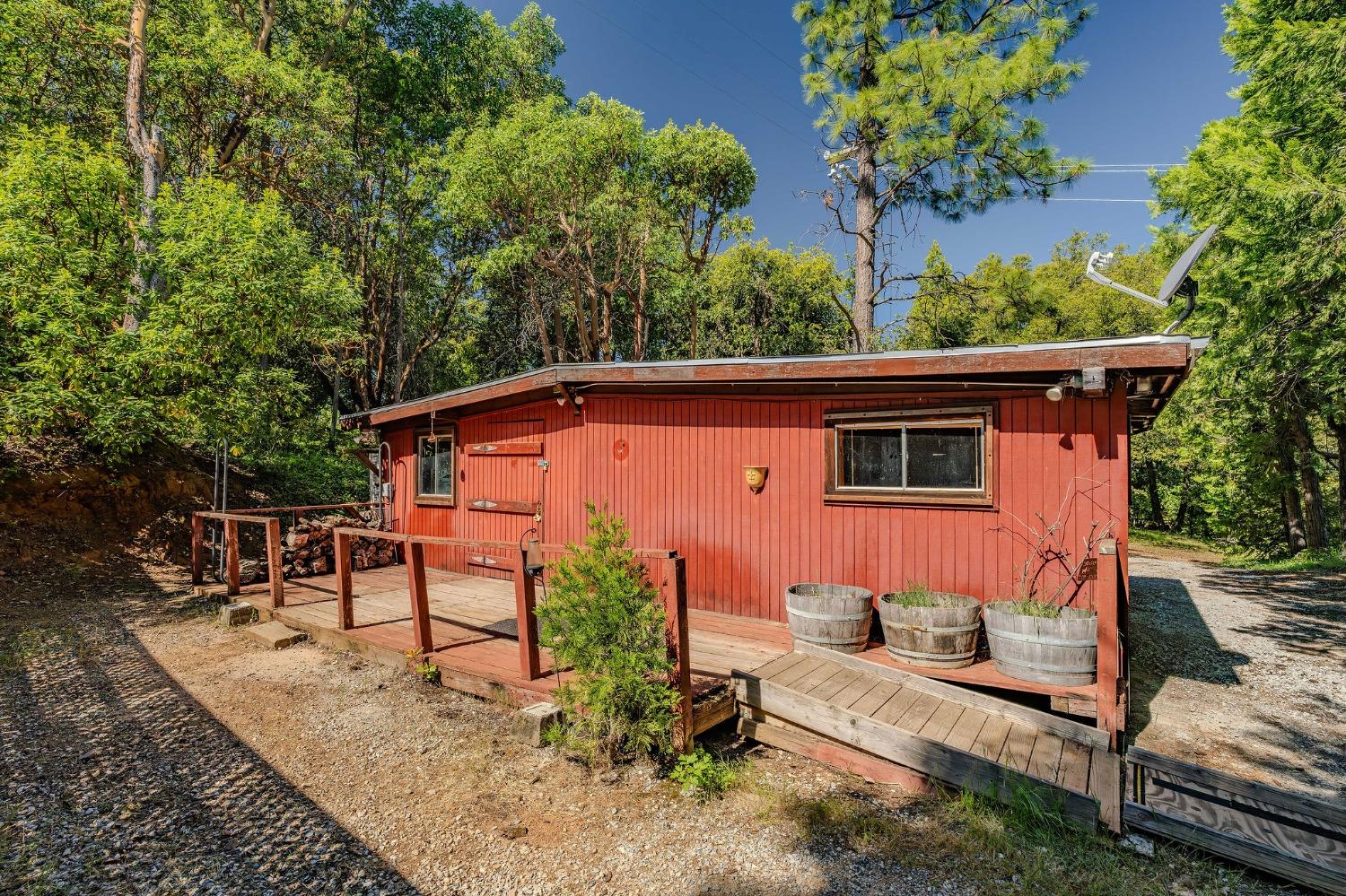 Detail Gallery Image 6 of 31 For 22895 Rocky Ln, Pioneer,  CA 95666 - 2 Beds | 1 Baths