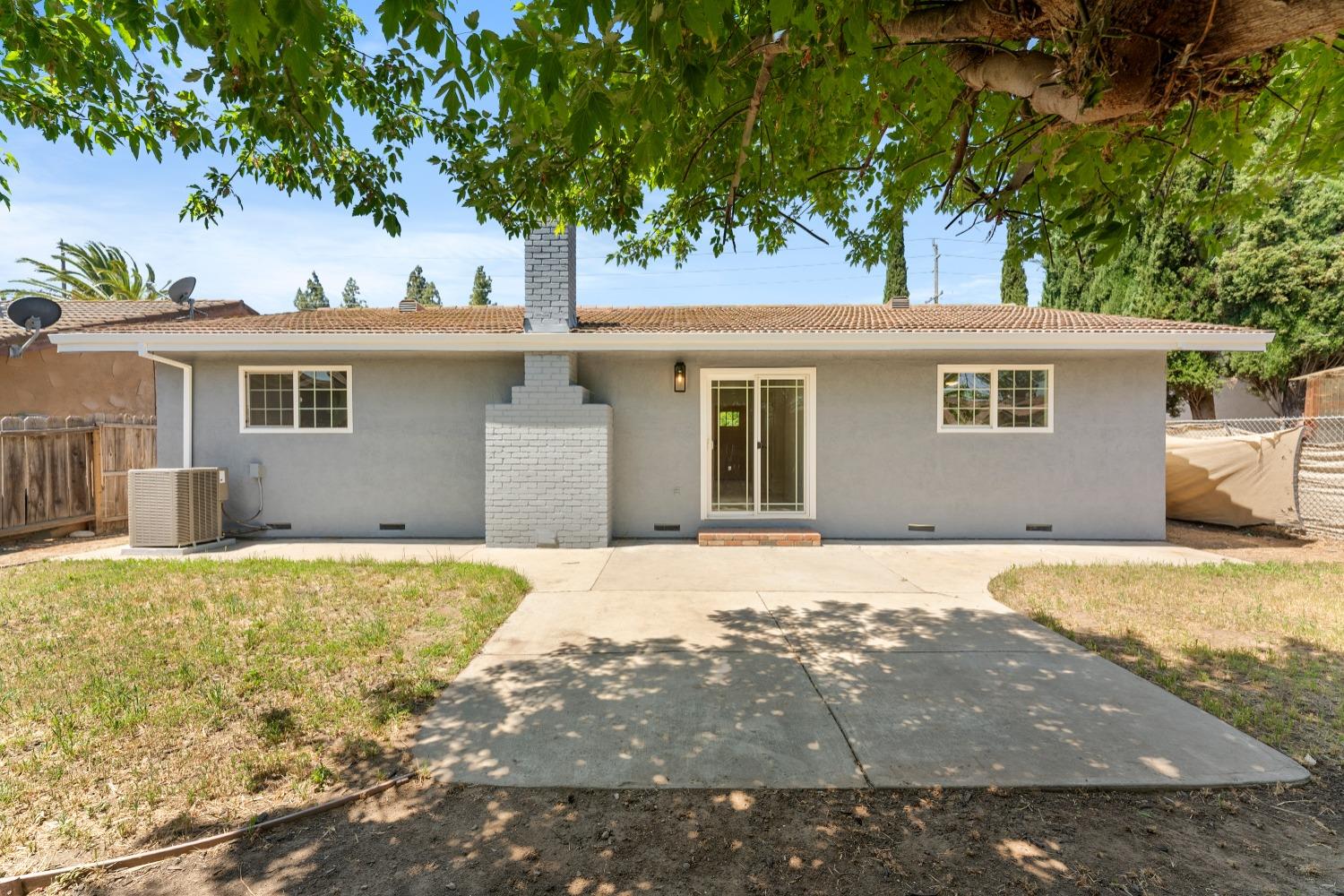 Detail Gallery Image 16 of 17 For 332 N Lower Sacramento Rd, Lodi,  CA 95242 - 4 Beds | 2 Baths