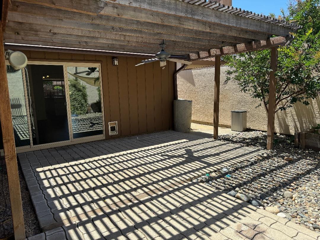 Detail Gallery Image 7 of 20 For 1821 Laurel Oak Drive, Modesto,  CA 95354 - 2 Beds | 2 Baths