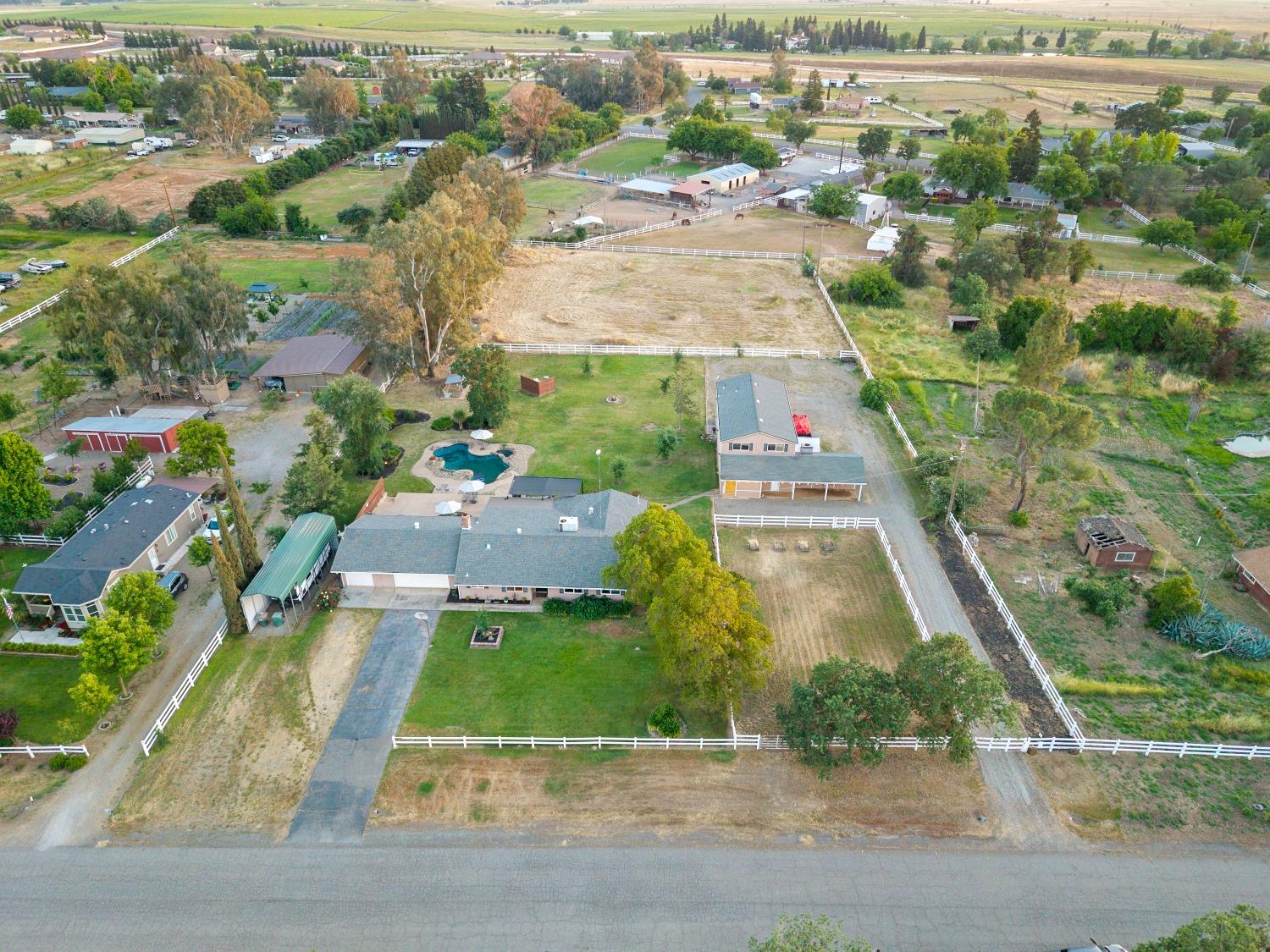 Detail Gallery Image 93 of 99 For 11750 Cresthill Dr, Elk Grove,  CA 95624 - 4 Beds | 2 Baths