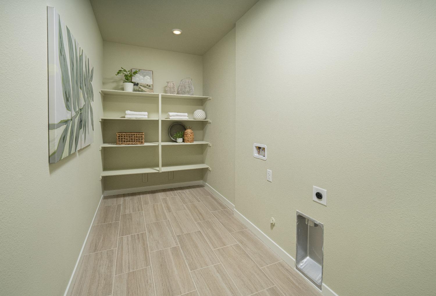 Detail Gallery Image 12 of 15 For 4606 Duckhawk Cir, Rancho Cordova,  CA 95742 - 3 Beds | 2/1 Baths