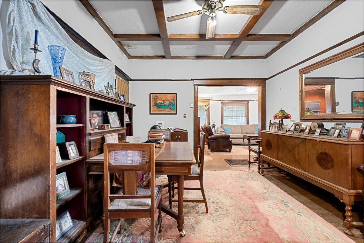 Detail Gallery Image 10 of 28 For 2504 N St, Sacramento,  CA 95816 - 3 Beds | 1 Baths