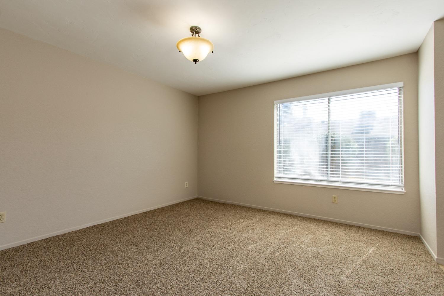Detail Gallery Image 27 of 42 For 2000 Lincoln Oak Dr, Modesto,  CA 95355 - 3 Beds | 2 Baths