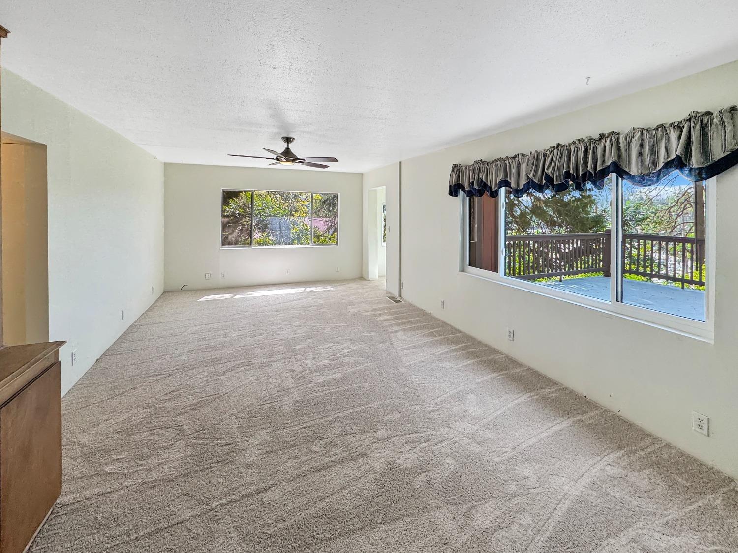 Detail Gallery Image 7 of 22 For 224 Manor Dr, Grass Valley,  CA 95945 - 3 Beds | 2/1 Baths