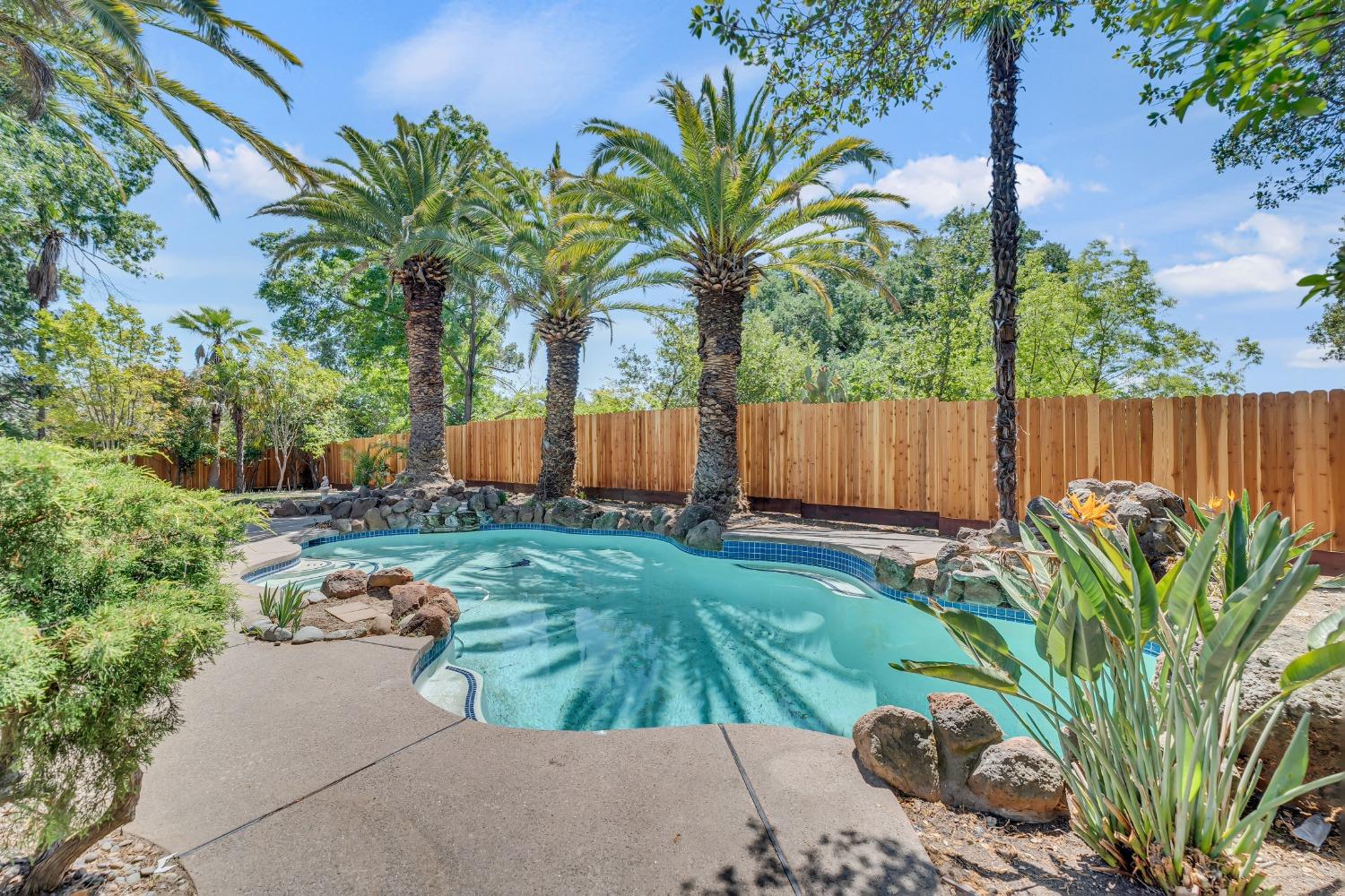 Detail Gallery Image 28 of 65 For 7932 Charlene Way, Citrus Heights,  CA 95610 - 4 Beds | 3 Baths