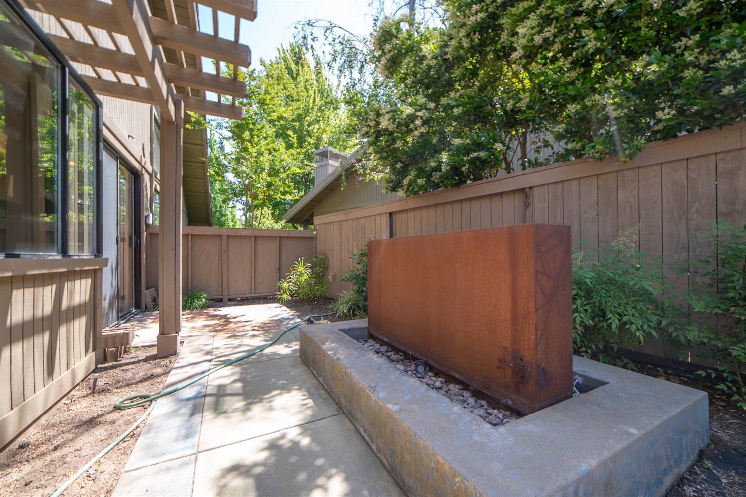 Detail Gallery Image 83 of 94 For 11457 Huntington Village Ln, Gold River,  CA 95670 - 4 Beds | 4/2 Baths