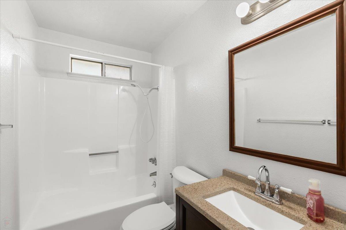 Detail Gallery Image 20 of 37 For 6030 Jackson Ave, Riverbank,  CA 95367 - 3 Beds | 2 Baths