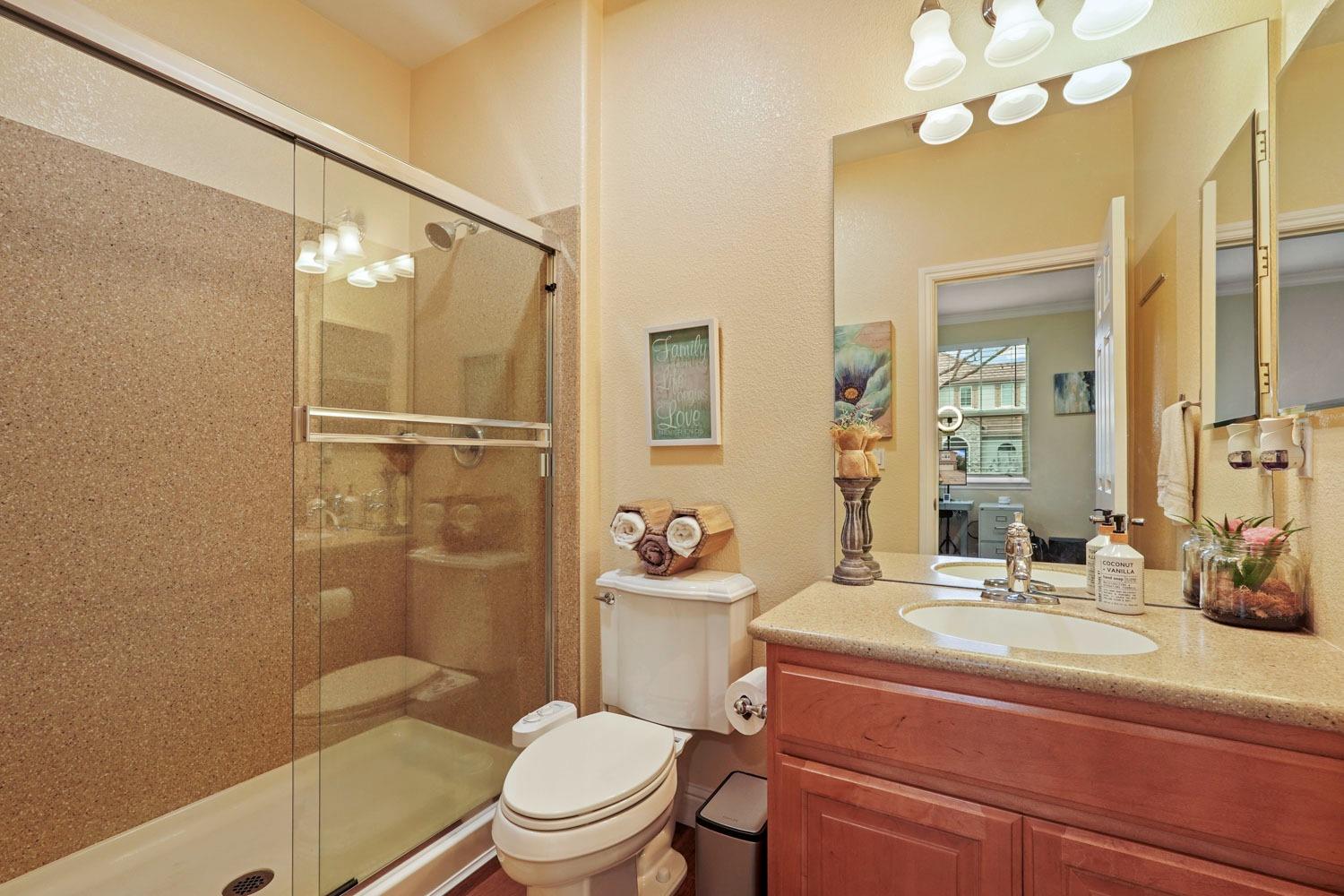 Detail Gallery Image 19 of 39 For 610 W La Canada Ave, Mountain House,  CA 95391 - 5 Beds | 3/1 Baths