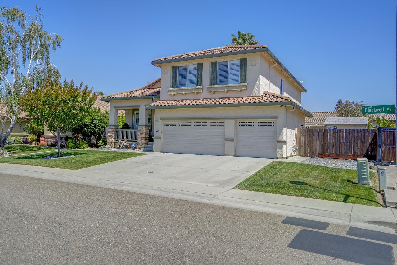 Detail Gallery Image 5 of 43 For 965 Blackwell Way, Galt,  CA 95632 - 4 Beds | 2/1 Baths
