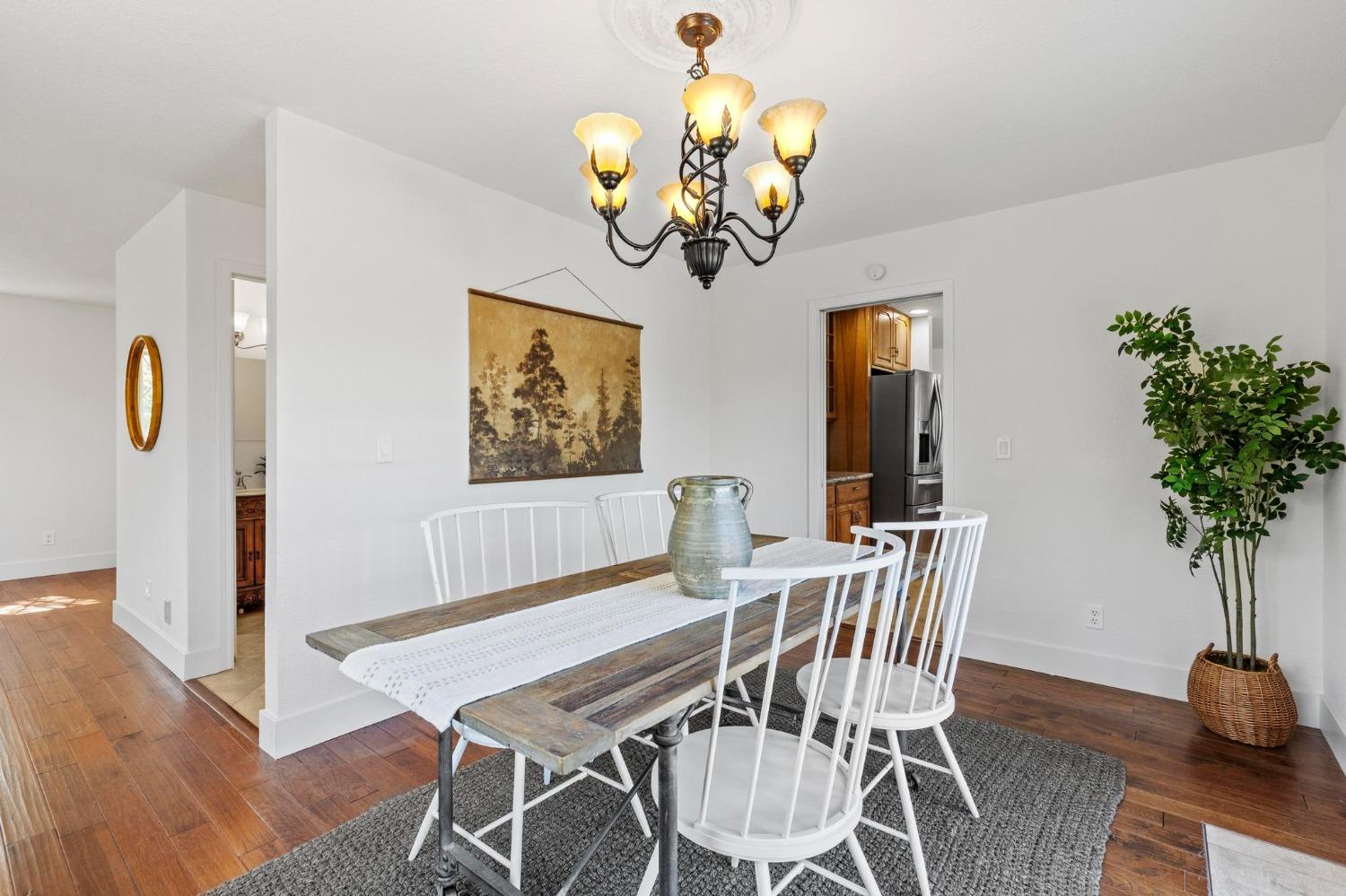 Detail Gallery Image 9 of 82 For 22160 Winchester Way, Colfax,  CA 95713 - 5 Beds | 3/2 Baths