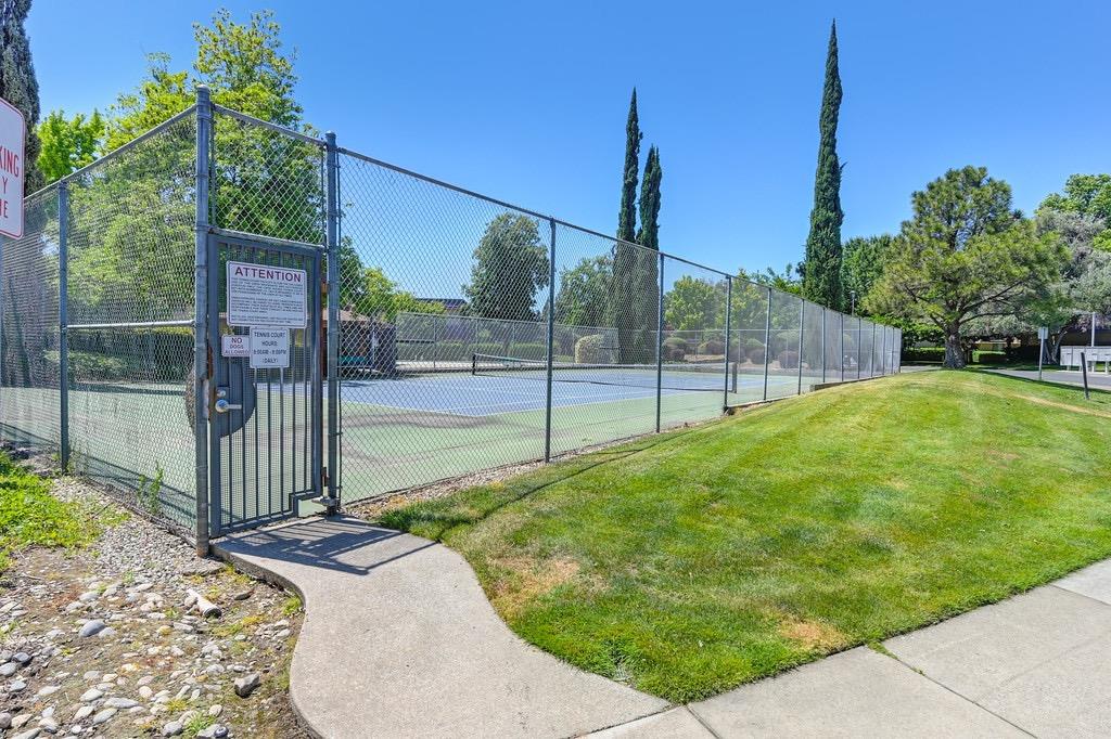 Detail Gallery Image 30 of 32 For 6018 via Casitas, Carmichael,  CA 95608 - 2 Beds | 1 Baths