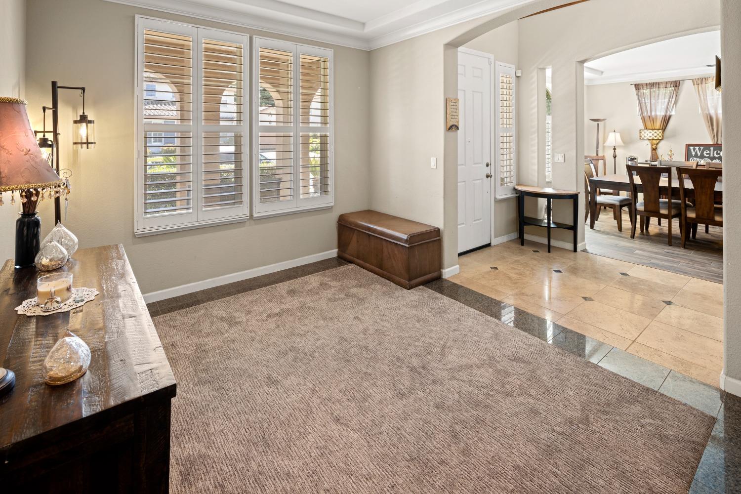 Detail Gallery Image 9 of 47 For 2566 Parkcrest Way, Roseville,  CA 95747 - 3 Beds | 2/1 Baths