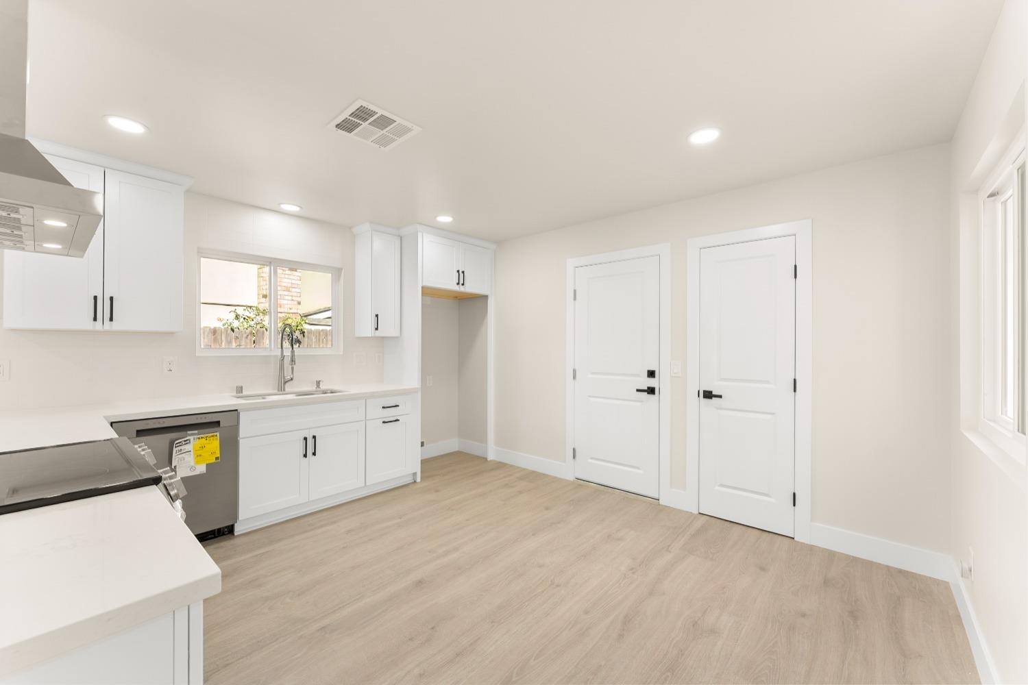 Detail Gallery Image 24 of 60 For 7012 Robin Rd, Fair Oaks,  CA 95628 - 4 Beds | 2 Baths