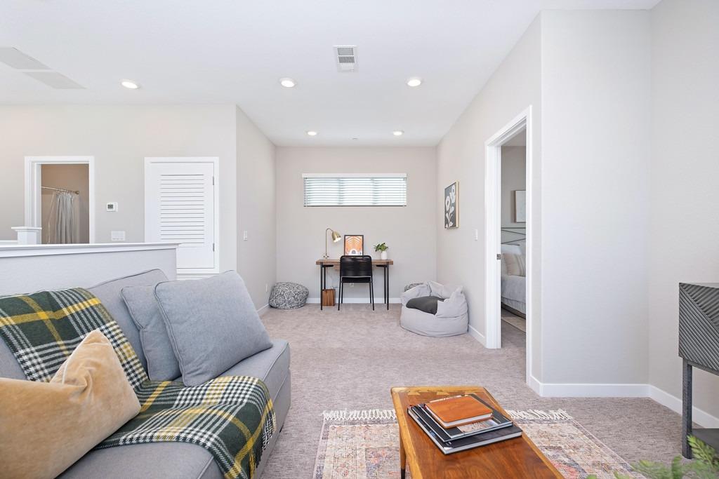 Detail Gallery Image 26 of 89 For 142 Fonseca St, Sacramento,  CA 95816 - 3 Beds | 3/1 Baths