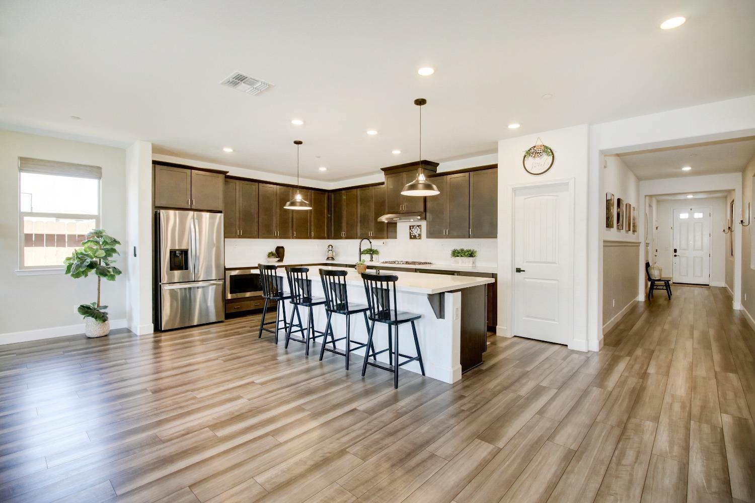 Detail Gallery Image 12 of 54 For 5480 Fandango Loop, Roseville,  CA 95747 - 4 Beds | 2/1 Baths