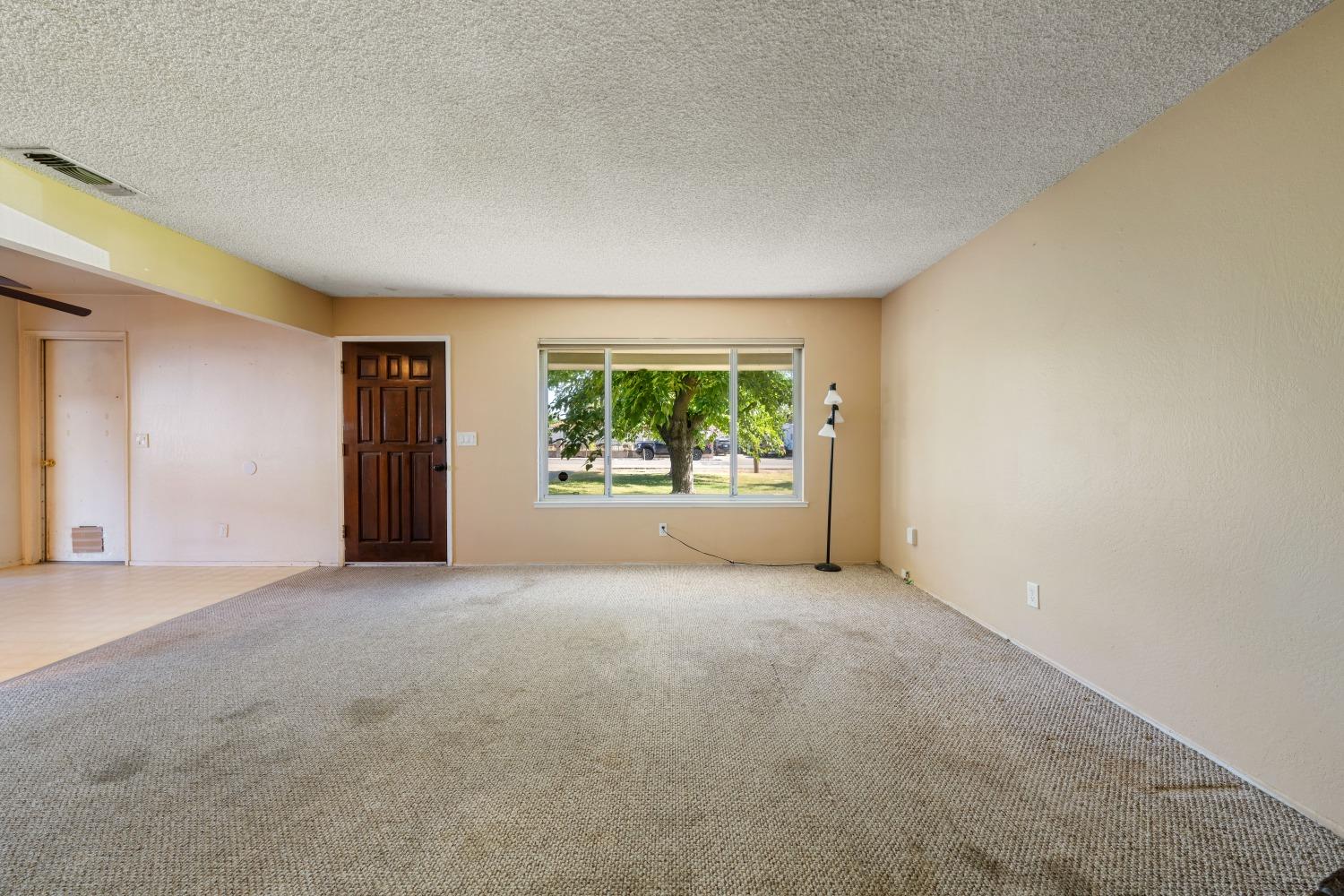 Detail Gallery Image 9 of 35 For 1021 Q St, Rio Linda,  CA 95673 - 3 Beds | 2 Baths