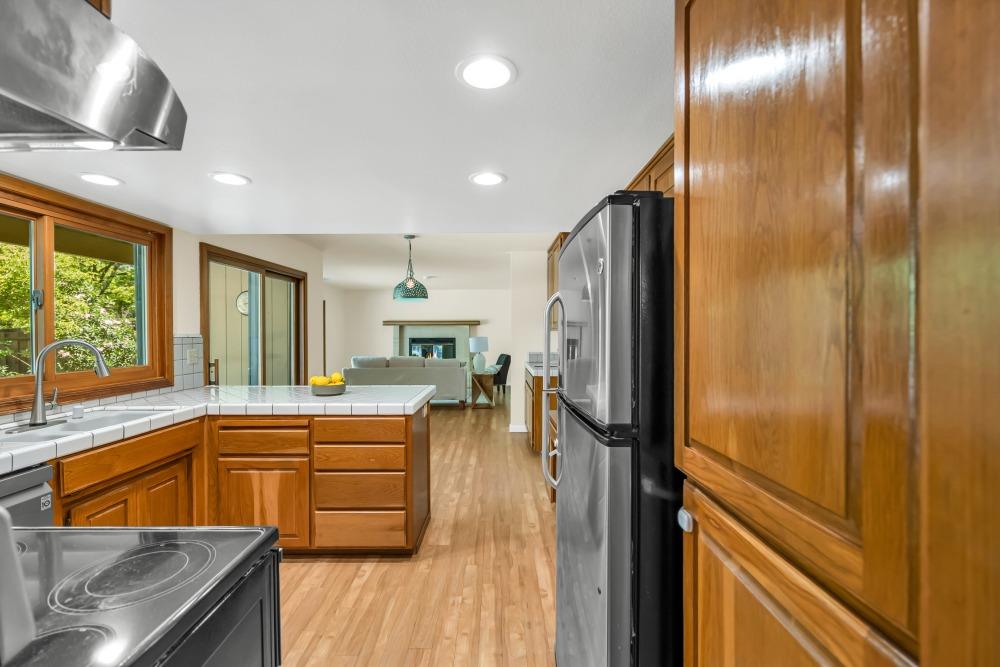 Detail Gallery Image 13 of 53 For 1231 Antelope Ave, Davis,  CA 95616 - 4 Beds | 2/1 Baths