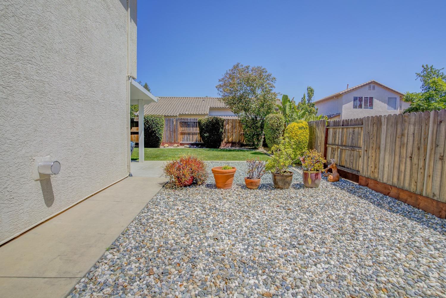 Detail Gallery Image 14 of 43 For 965 Blackwell Way, Galt,  CA 95632 - 4 Beds | 2/1 Baths