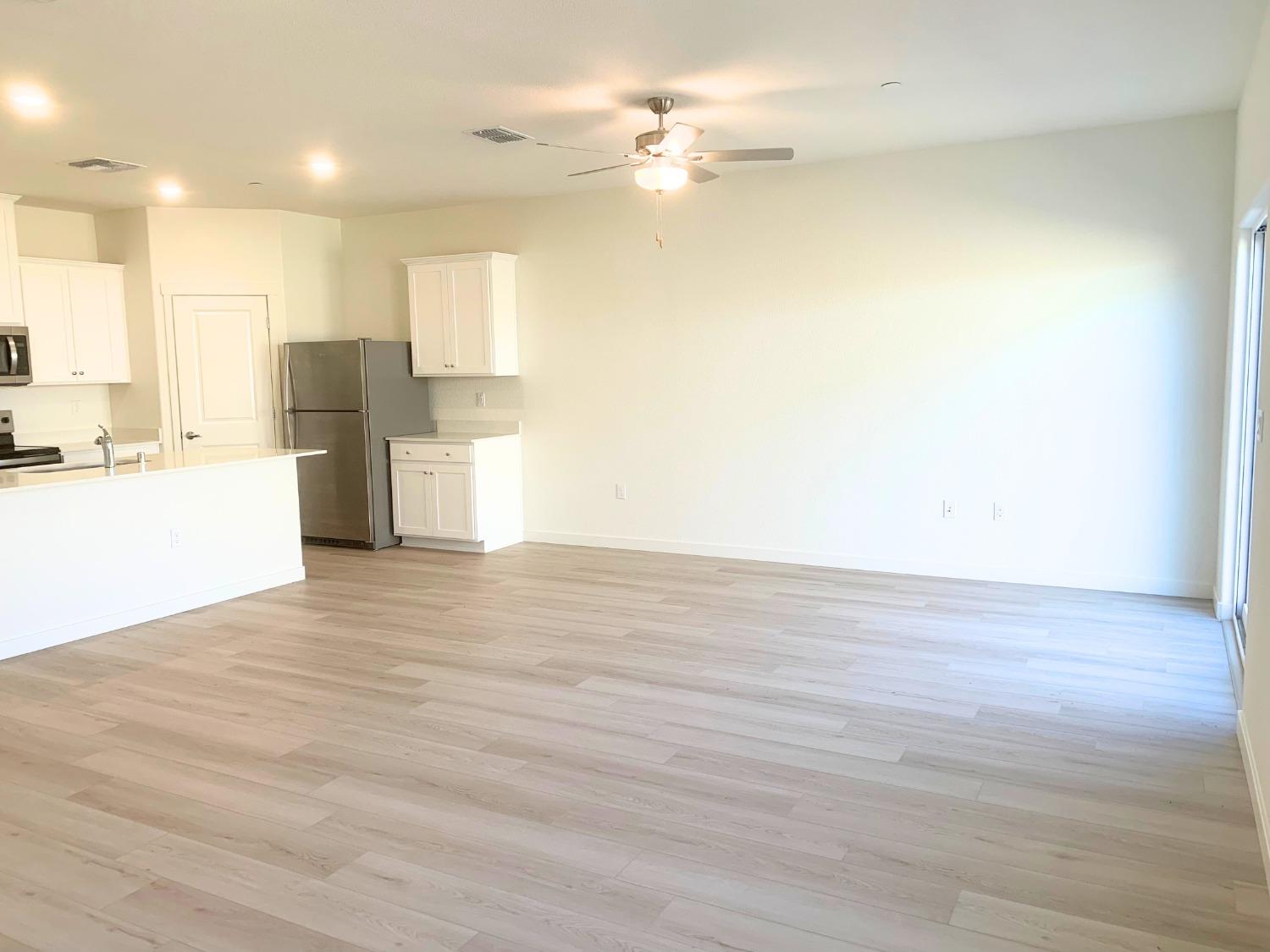 Detail Gallery Image 3 of 9 For 5158 E Horner Ave, Stockton,  CA 95215 - 4 Beds | 2 Baths