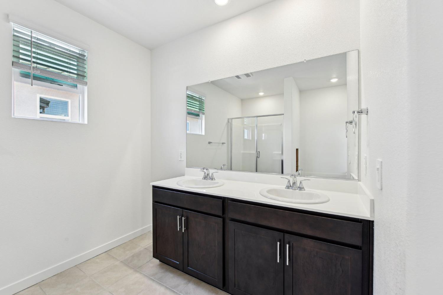 Detail Gallery Image 28 of 38 For 1280 Bastion Ave, Galt,  CA 95632 - 4 Beds | 3 Baths