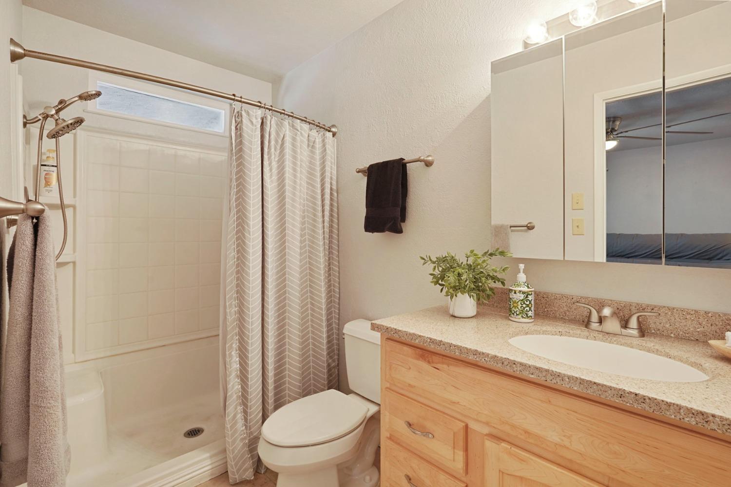 Detail Gallery Image 29 of 43 For 627 Tahoe Dr, Lodi,  CA 95242 - 3 Beds | 2 Baths