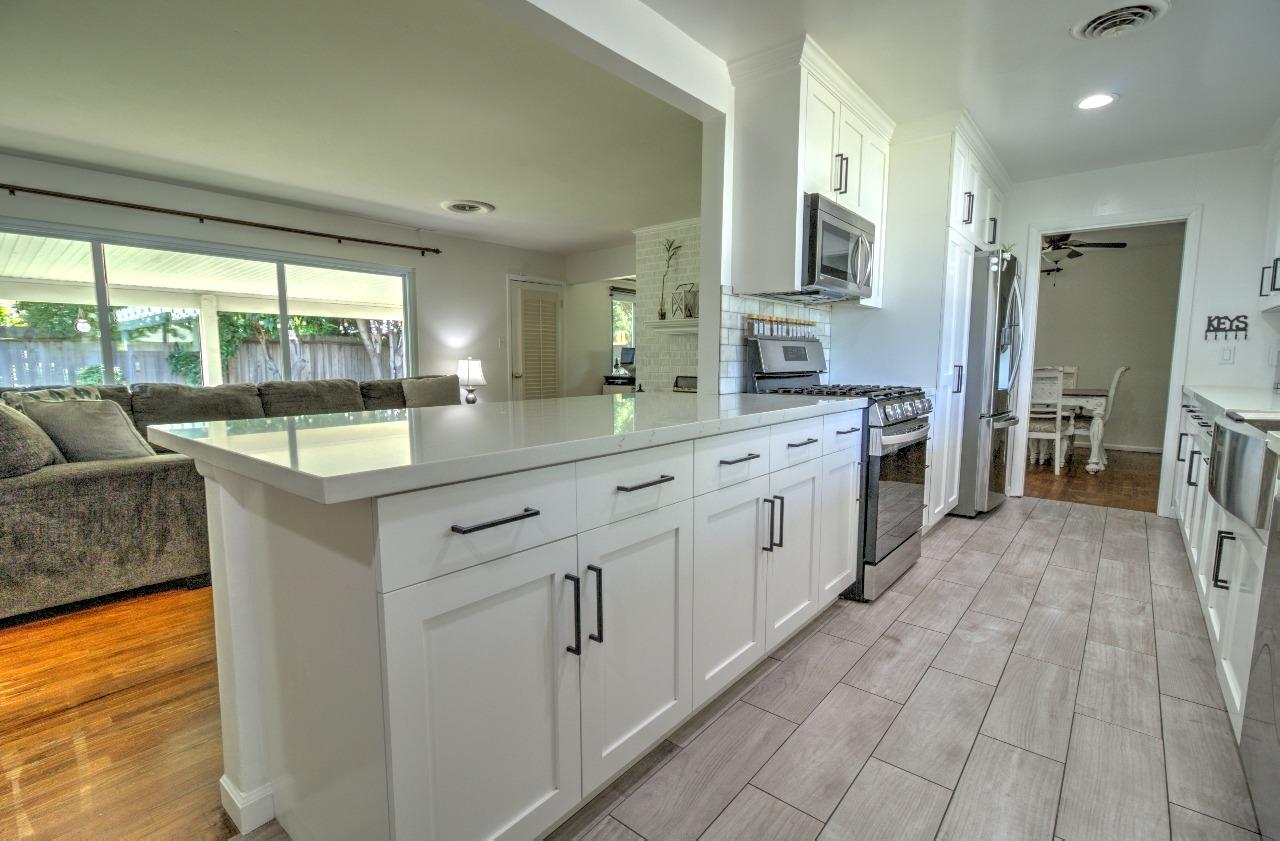 Detail Gallery Image 11 of 40 For 2252 W Benjamin Holt Dr, Stockton,  CA 95207 - 3 Beds | 2 Baths