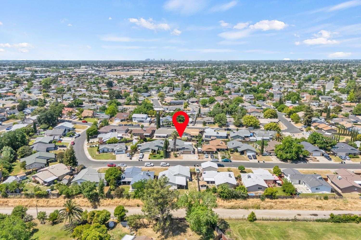 Detail Gallery Image 43 of 45 For 6833 Sandrock Way, Sacramento,  CA 95828 - 4 Beds | 2/1 Baths