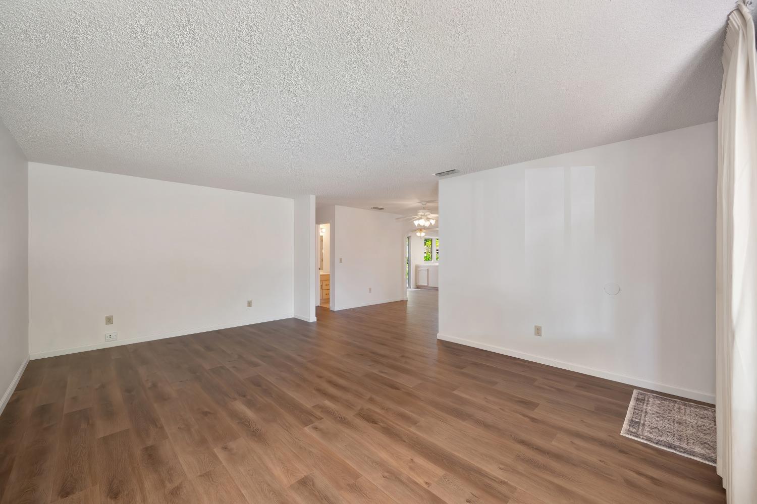 Detail Gallery Image 20 of 69 For 2259 River Trails Cir, Rancho Cordova,  CA 95670 - 3 Beds | 2 Baths