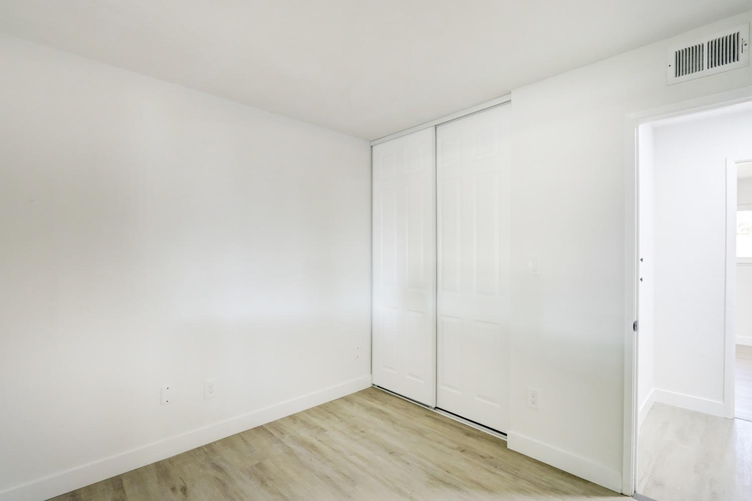 Detail Gallery Image 25 of 41 For 7915 Center Pkwy, Sacramento,  CA 95823 - 3 Beds | 1/1 Baths