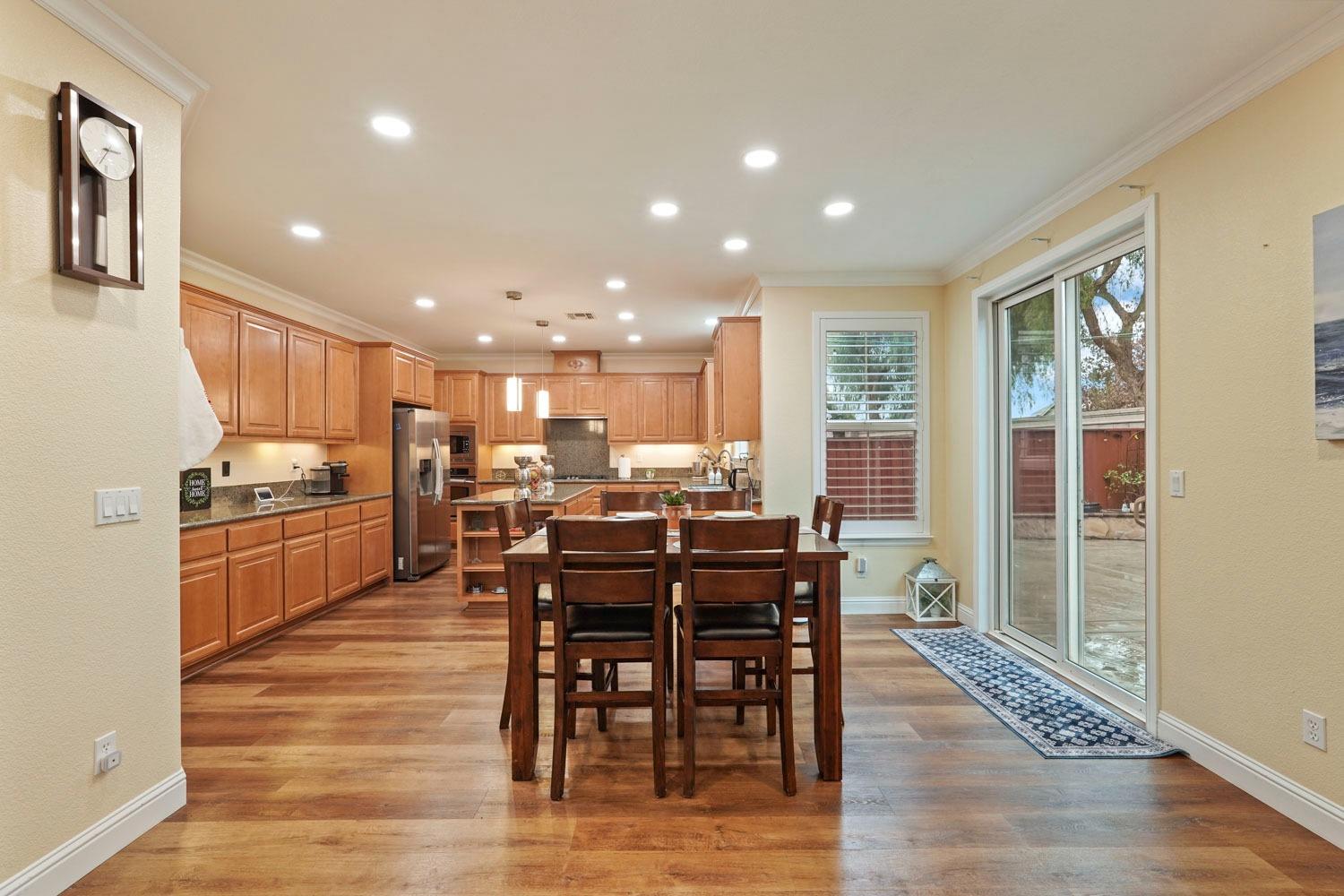 Detail Gallery Image 11 of 39 For 610 W La Canada Ave, Mountain House,  CA 95391 - 5 Beds | 3/1 Baths