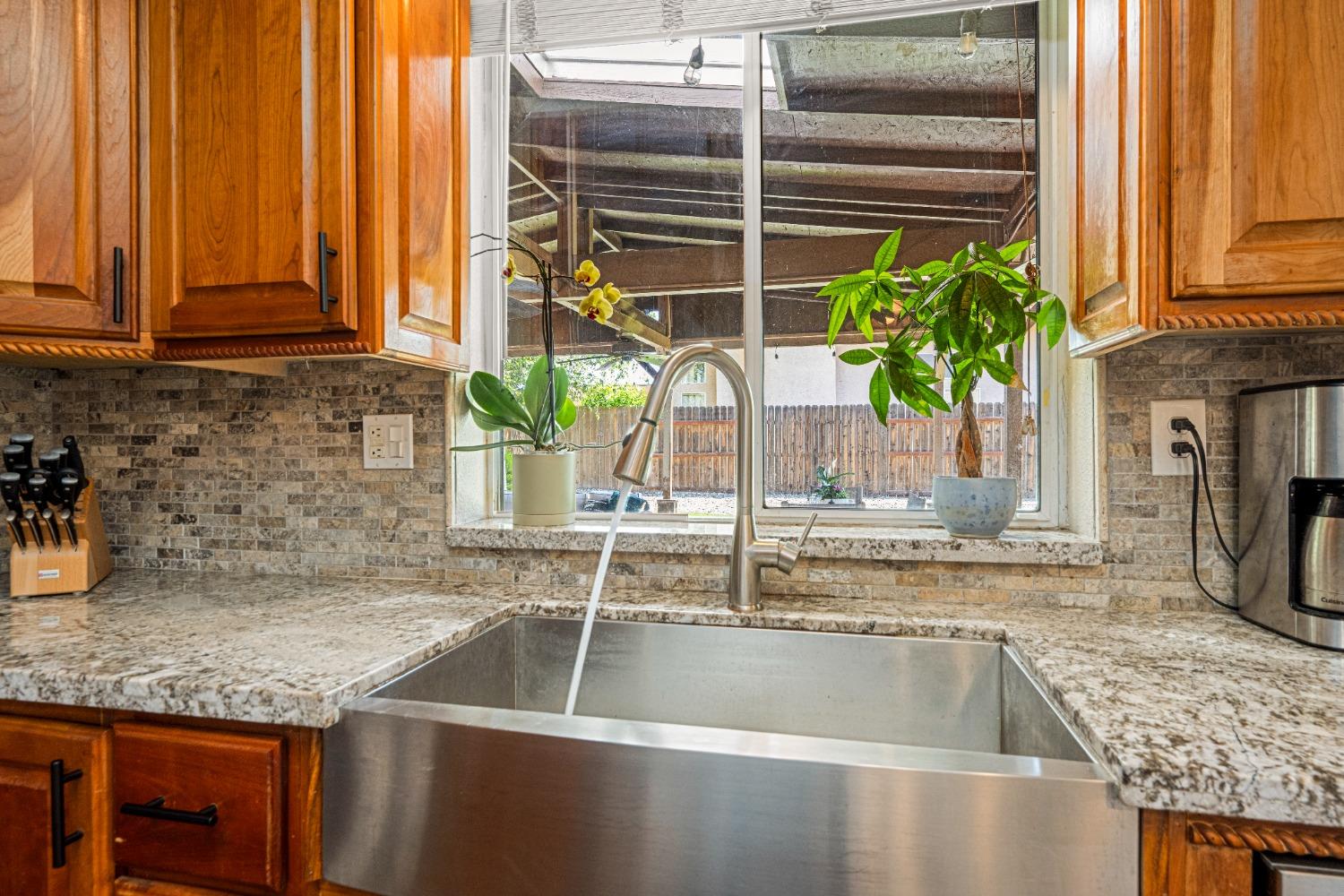 Detail Gallery Image 16 of 42 For 2106 Cargill Way, Roseville,  CA 95747 - 4 Beds | 2/1 Baths