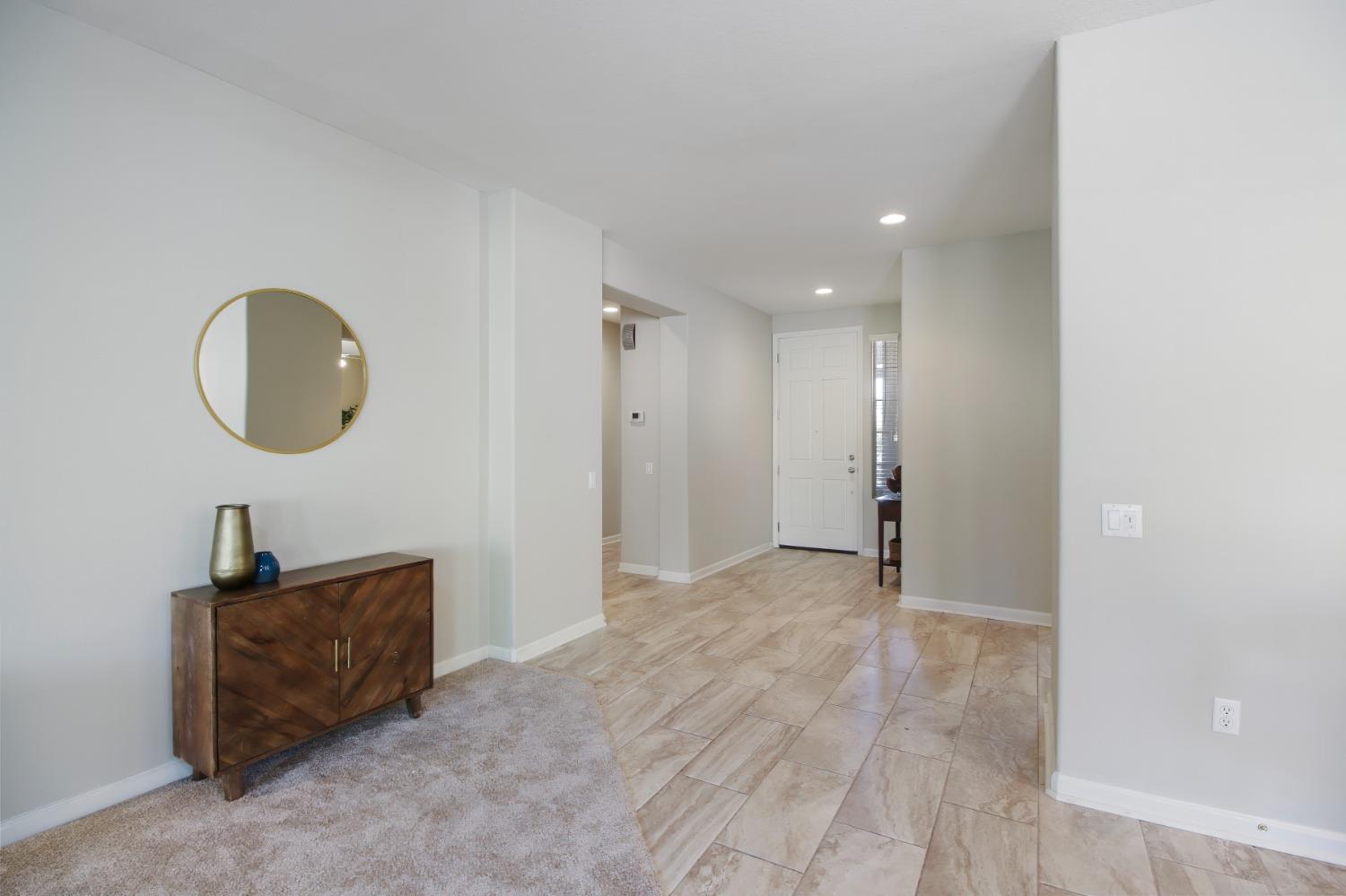 Detail Gallery Image 4 of 47 For 2125 Stonecrest Ln, Lincoln,  CA 95648 - 2 Beds | 2/1 Baths