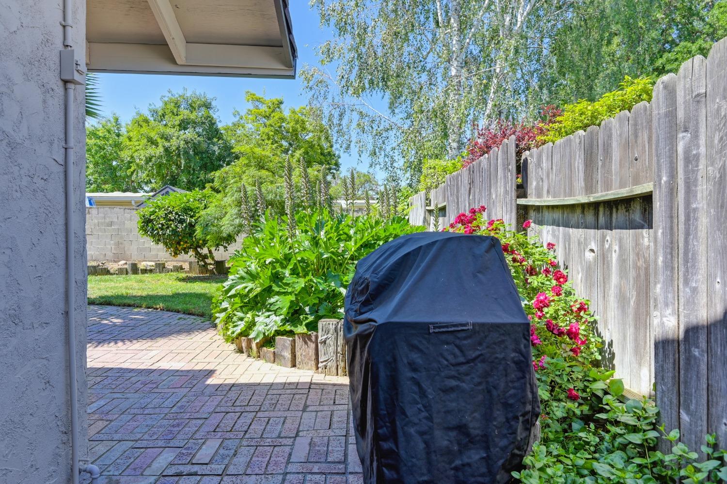 Detail Gallery Image 52 of 69 For 2259 River Trails Cir, Rancho Cordova,  CA 95670 - 3 Beds | 2 Baths