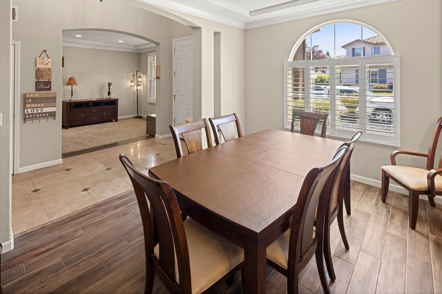 Detail Gallery Image 7 of 47 For 2566 Parkcrest Way, Roseville,  CA 95747 - 3 Beds | 2/1 Baths