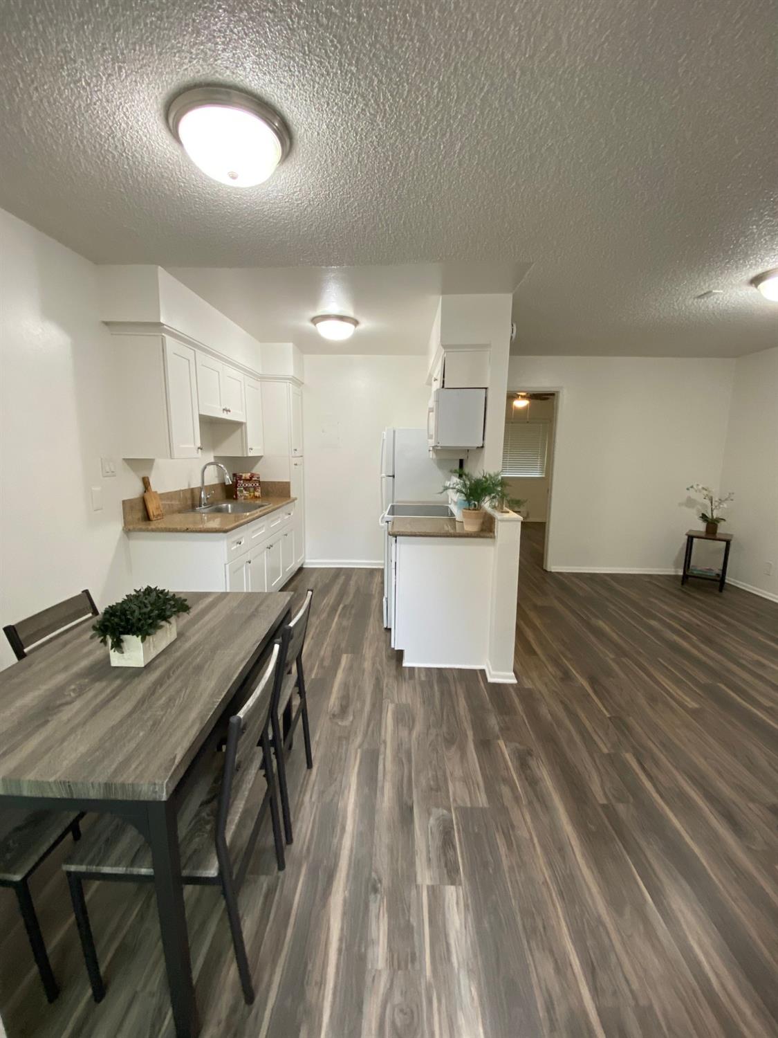 Detail Gallery Image 8 of 18 For 6815 24th St, Sacramento,  CA 95822 - – Beds | – Baths