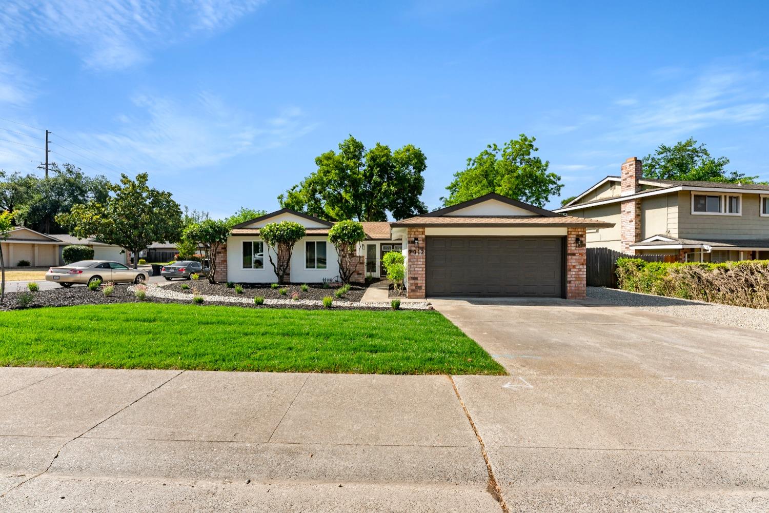 Detail Gallery Image 4 of 60 For 7012 Robin Rd, Fair Oaks,  CA 95628 - 4 Beds | 2 Baths