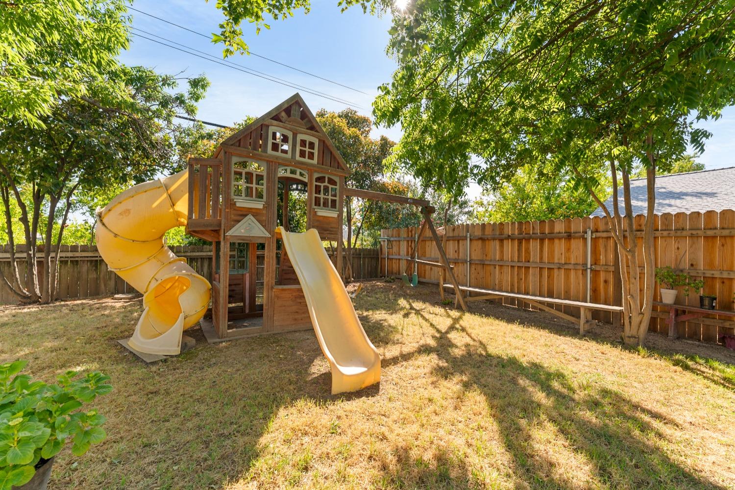 Detail Gallery Image 41 of 52 For 6353 La Cienega Dr, North Highlands,  CA 95660 - 3 Beds | 2 Baths