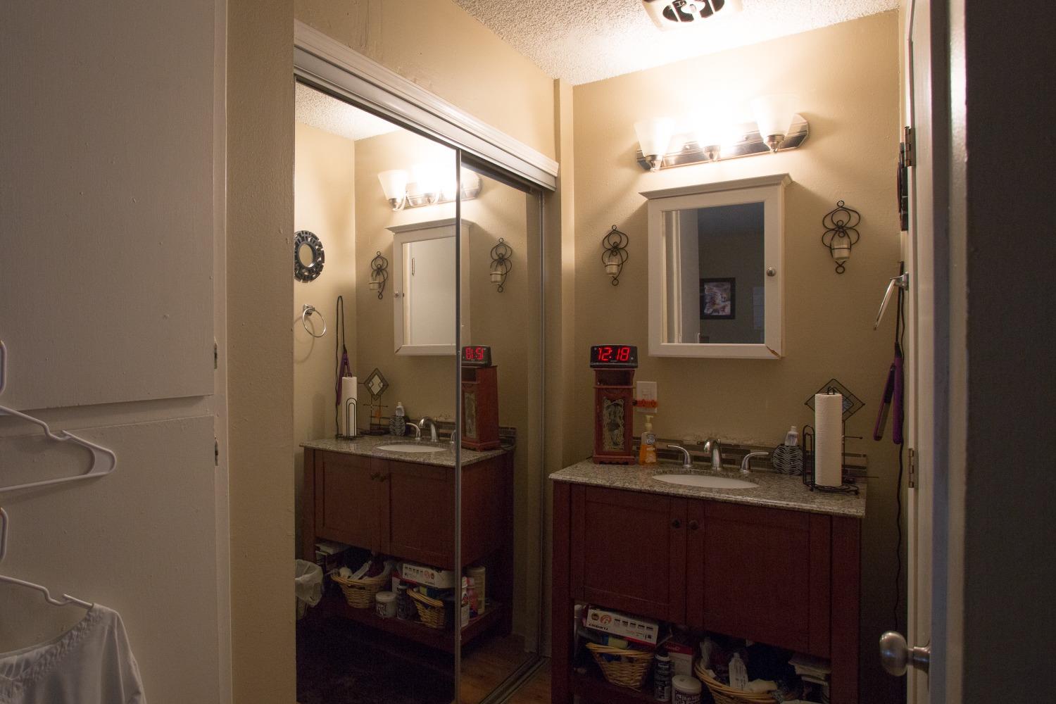 Detail Gallery Image 6 of 18 For 6815 24th St, Sacramento,  CA 95822 - – Beds | – Baths