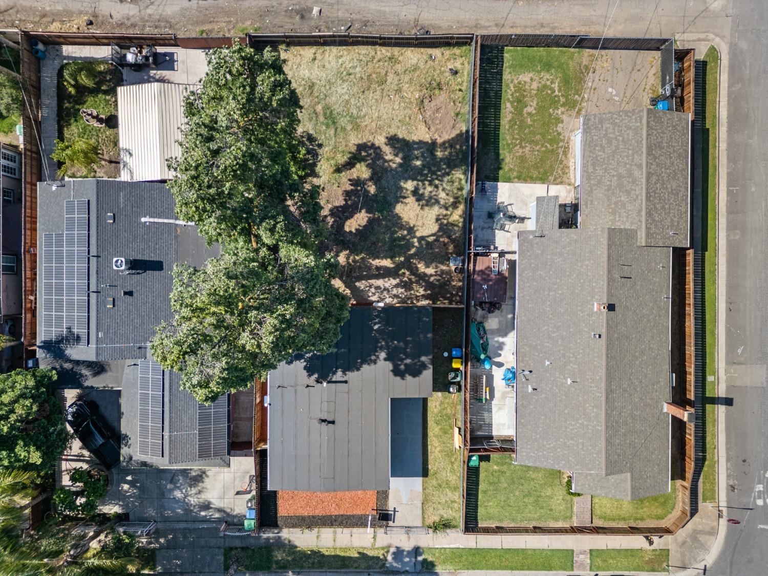 E Myrtle Street, Stockton, California image 20