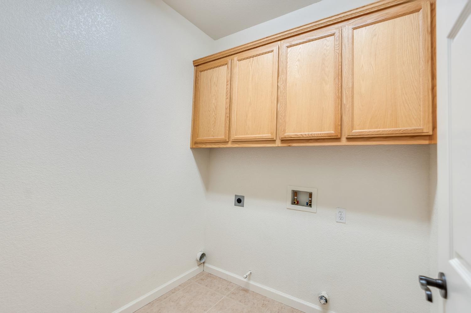 Detail Gallery Image 44 of 77 For 2080 Maximillian Ct, Los Banos,  CA 93635 - 4 Beds | 2/1 Baths