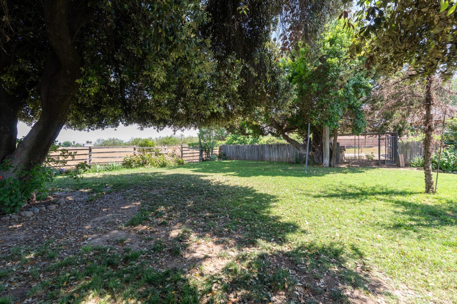 Detail Gallery Image 15 of 61 For 3789 State Highway 33, Gustine,  CA 95322 - 3 Beds | 2/1 Baths