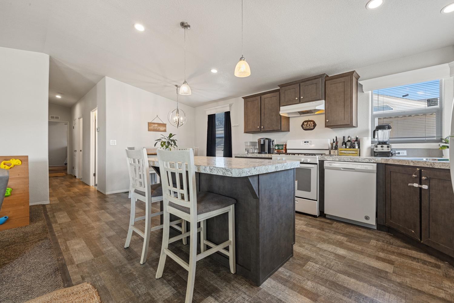 Detail Gallery Image 11 of 32 For 900 Old Stockton Rd 104, Oakdale,  CA 95361 - 3 Beds | 2 Baths