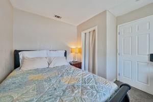 Detail Gallery Image 8 of 15 For 411 Potomac Ave, Sacramento,  CA 95833 - 3 Beds | 2 Baths