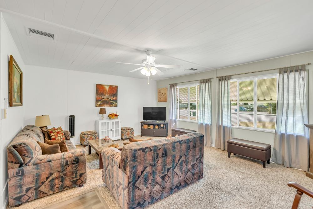 Detail Gallery Image 12 of 36 For 77012 Lauppe Ln, Citrus Heights,  CA 95621 - 2 Beds | 2 Baths