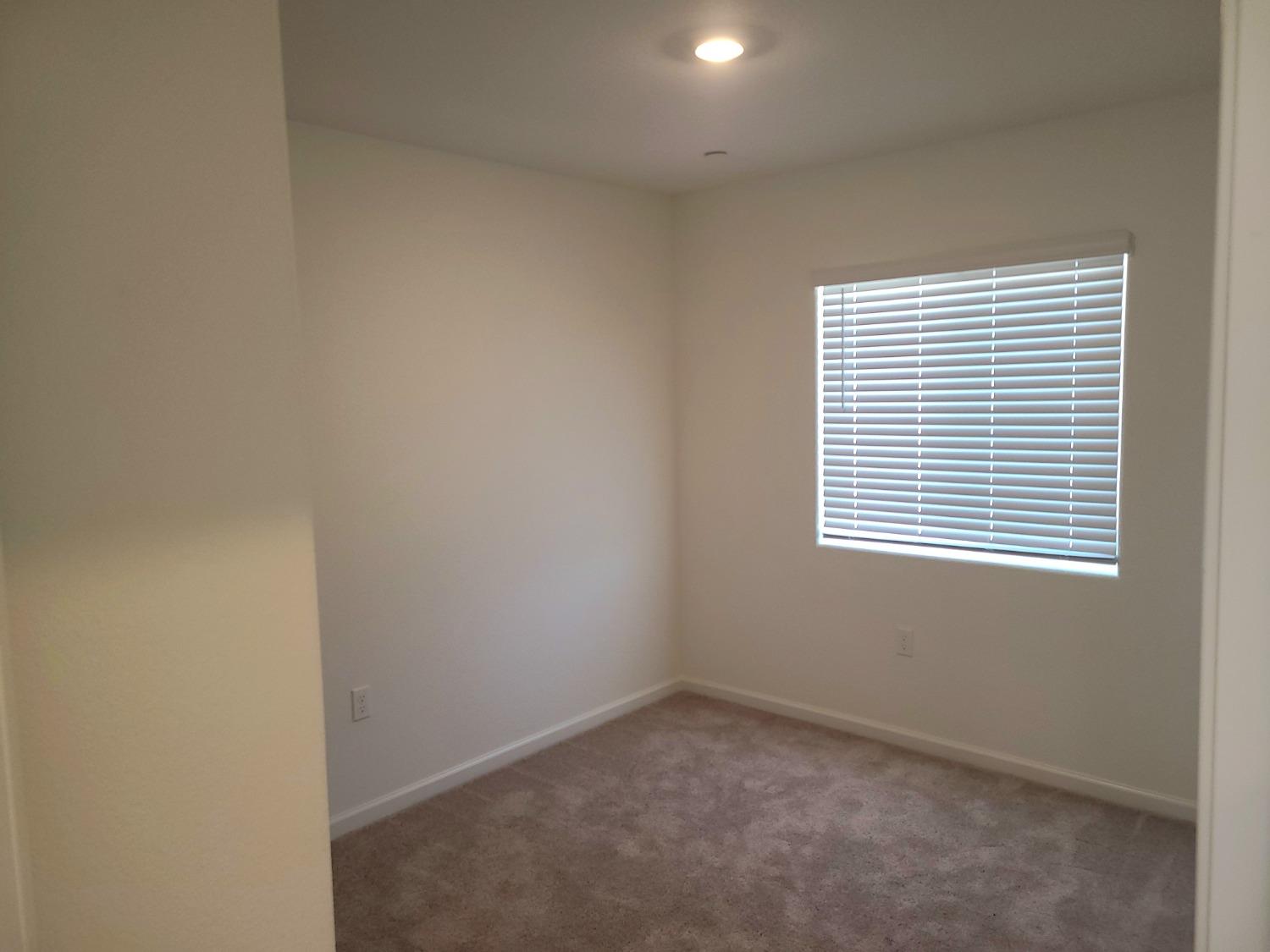 Detail Gallery Image 6 of 6 For 10497 Sabbath Ln, Stockton,  CA 95212 - 3 Beds | 2 Baths
