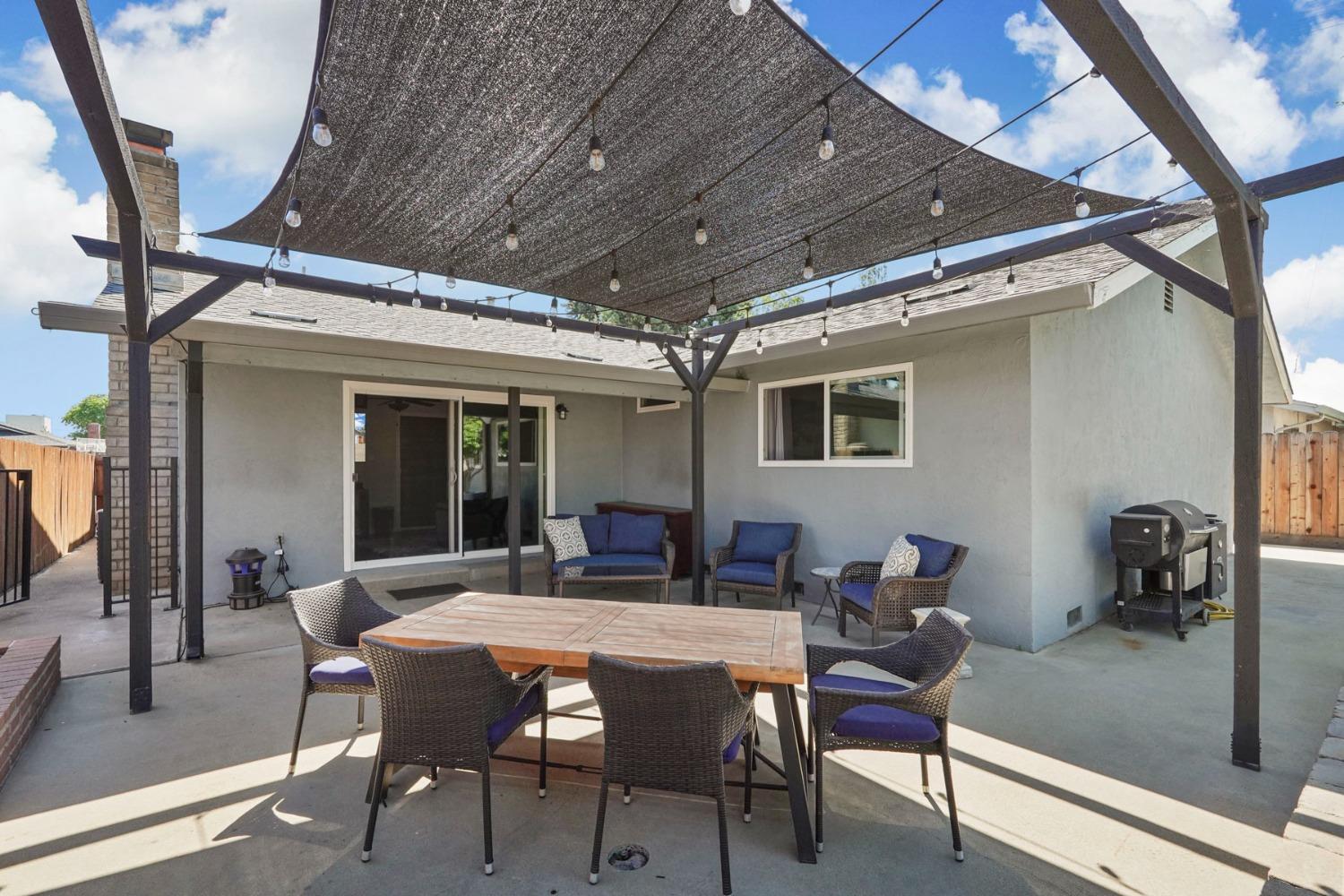 Detail Gallery Image 32 of 43 For 627 Tahoe Dr, Lodi,  CA 95242 - 3 Beds | 2 Baths