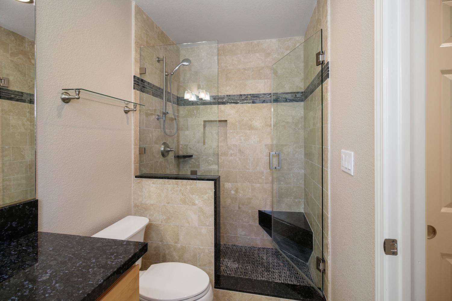 Detail Gallery Image 27 of 38 For 9527 Lake Park Ln, Elk Grove,  CA 95758 - 3 Beds | 2 Baths