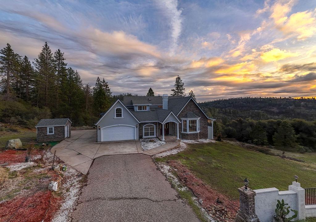 Detail Gallery Image 1 of 71 For 10246 Ranch Rd, Rough And Ready,  CA 95975 - 4 Beds | 3 Baths